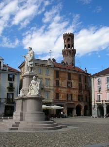 Piazza Cavour, nel centro di Vercelli